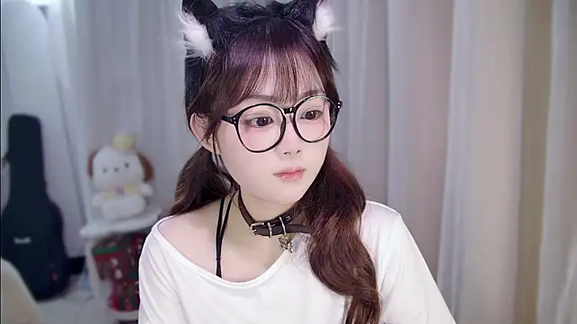 Snapshot of YUANYUAN-A chatting on February 5, 2026, 12:45 pm YUANYUAN-A online show from February 5, 2026, 12:45 pm