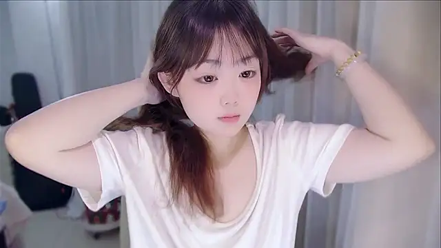 Snapshot of YUANYUAN-A chatting on April 12, 2026, 1:03 pm YUANYUAN-A online show from April 12, 2026, 1:03 pm