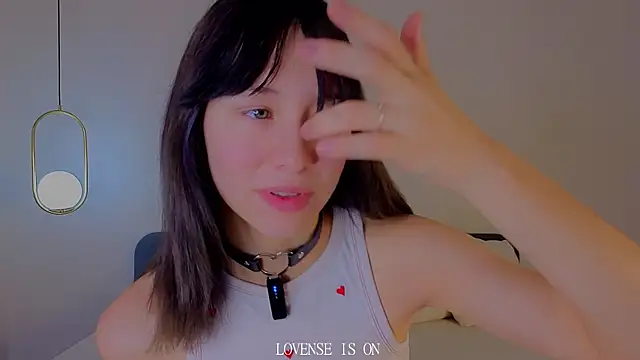 Snapshot of BritniBers chatting on November 19, 2025, 2:55 am BritniBers online show from November 19, 2025, 2:55 am