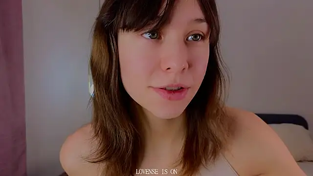 Snapshot of BritniBers chatting on December 15, 2025, 12:27 am BritniBers online show from December 15, 2025, 12:27 am