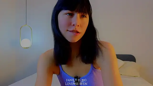 Snapshot of BritniBers chatting on November 10, 2025, 11:59 am BritniBers online show from November 10, 2025, 11:59 am