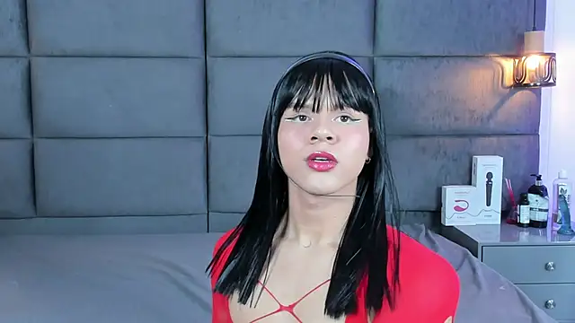 Snapshot of Slenna_Moon chatting on November 7, 2025, 3:11 am Slenna Moon online show from November 7, 2025, 3:11 am