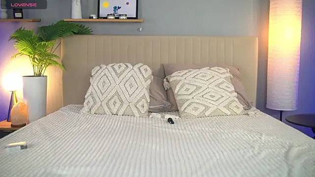 LollaStich online show from March 27, 2026, 8:26 am