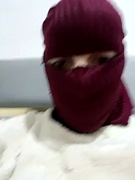 Snapshot of Ahalm chatting on November 28, 2025, 9:26 pm Ahalm online show from November 28, 2025, 9:26 pm