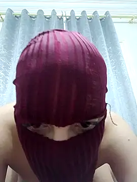 Snapshot of Ahalm chatting on November 11, 2025, 10:04 pm Ahalm online show from November 11, 2025, 10:04 pm