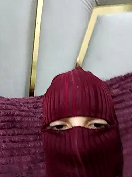 Snapshot of Ahalm chatting on November 19, 2025, 10:21 pm Ahalm online show from November 19, 2025, 10:21 pm