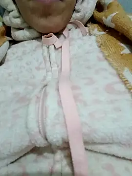 Snapshot of Ahalm chatting on December 16, 2025, 8:24 pm Ahalm online show from December 16, 2025, 8:24 pm