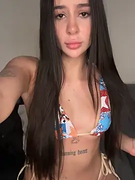 Snapshot of dinexzsummer chatting on November 28, 2025, 7:58 pm dinexzsummer online show from November 28, 2025, 7:58 pm