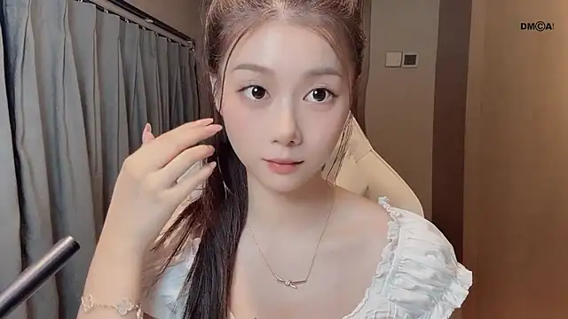 Makinghappymyself  online show from December 4, 2025, 11:42 am