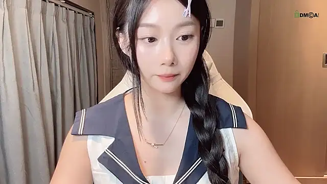 Makinghappymyself  online show from November 14, 2025, 9:46 am