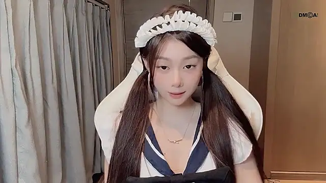 Makinghappymyself  online show from November 28, 2025, 11:10 am