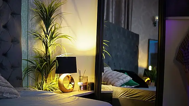 MiamiCoffee online show from September 26, 2025, 1:34 am