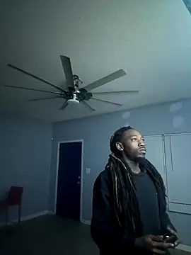 Snapshot of Scattyboo chatting on December 16, 2025, 11:47 am Scattyboo online show from December 16, 2025, 11:47 am