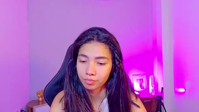 Snapshot of luna_roja25 chatting on February 20, 2026, 1:13 pm luna roja25 online show from February 20, 2026, 1:13 pm