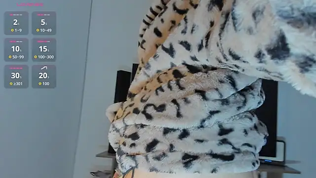 Snapshot of tianastone_ chatting on October 18, 2025, 6:26 am tianastone  online show from October 18, 2025, 6:26 am