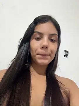 aline2007 online show from November 8, 2025, 3:32 am