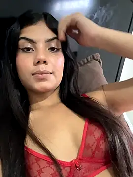 aline2007 online show from November 3, 2025, 7:50 pm