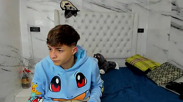 Snapshot of Ari_and_Storm chatting on January 11, 2026, 2:57 pm Ari and Storm online show from January 11, 2026, 2:57 pm