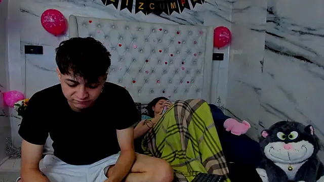 Snapshot of Ari_and_Storm chatting on February 22, 2026, 2:08 pm Ari and Storm online show from February 22, 2026, 2:08 pm