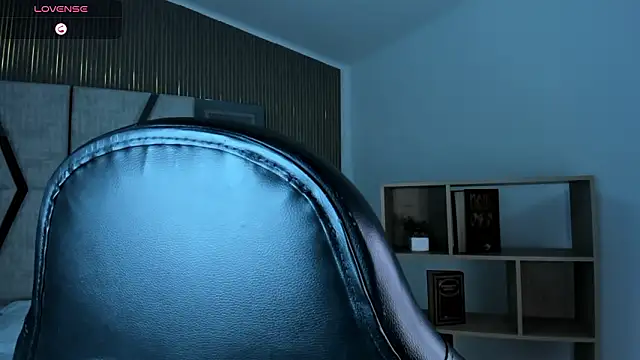 LiamDeep online show from February 6, 2026, 8:27 pm