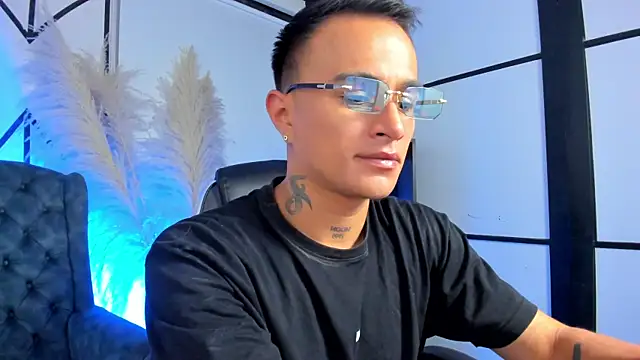 LiamDeep online show from March 2, 2026, 5:19 am