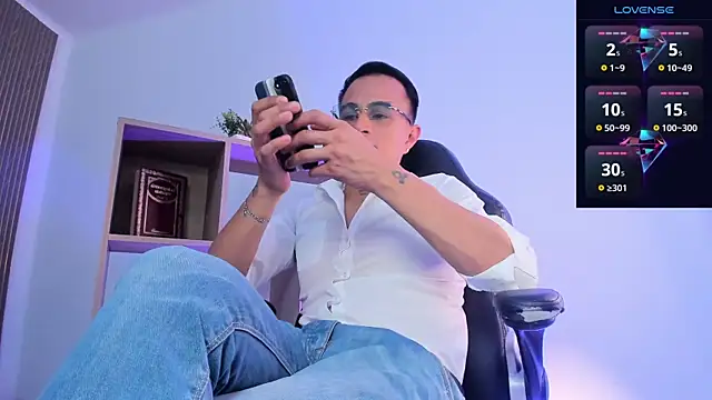 LiamDeep online show from March 2, 2026, 8:27 pm