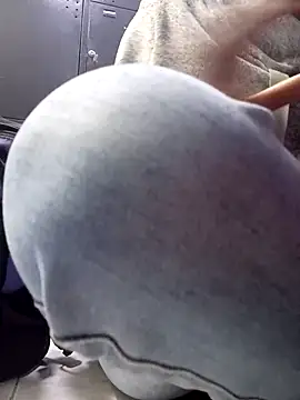 Snapshot of AmiraMorgan chatting on November 30, 2025, 4:02 am AmiraMorgan online show from November 30, 2025, 4:02 am