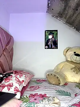 Snapshot of Melody_rouxxx chatting on October 26, 2025, 8:31 pm Melody rouxxx online show from October 26, 2025, 8:31 pm