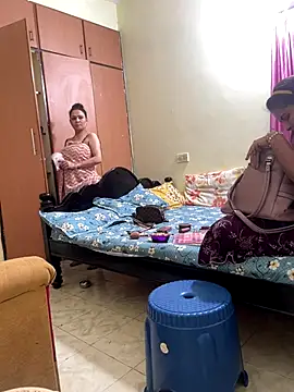 Snapshot of stargroup chatting on November 12, 2025, 1:37 pm stargroup online show from November 12, 2025, 1:37 pm