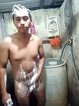 Snapshot of lalop221 chatting on October 21, 2025, 3:39 am lalop221 online show from October 21, 2025, 3:39 am