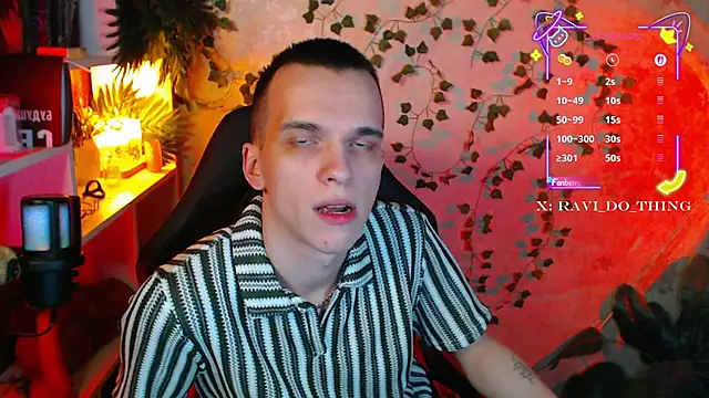 frozen boy online show from September 12, 2025, 3:34 pm