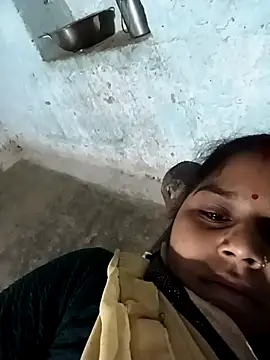 Snapshot of Sheema_tyagi chatting on October 28, 2025, 9:03 pm Sheema tyagi online show from October 28, 2025, 9:03 pm