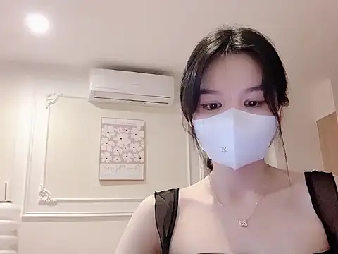 Snapshot of _Melancholy_ chatting on November 8, 2025, 9:24 am Melancholy online show from November 8, 2025, 9:24 am