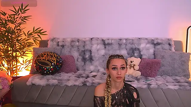 AmyKent  online show from May 14, 2026, 4:15 pm