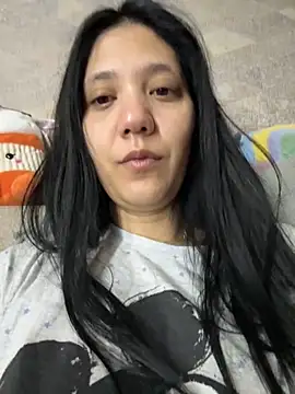 Snapshot of PrincessYYara chatting on November 19, 2025, 6:35 am PrincessYYara online show from November 19, 2025, 6:35 am