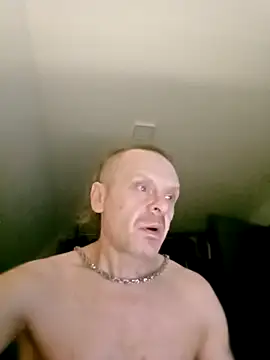 Snapshot of Kuba_Gd chatting on February 23, 2026, 10:32 pm Kuba Gd online show from February 23, 2026, 10:32 pm