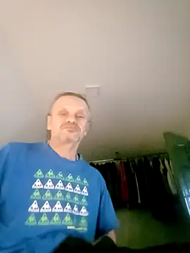 Snapshot of Kuba_Gd chatting on March 4, 2026, 5:37 am Kuba Gd online show from March 4, 2026, 5:37 am