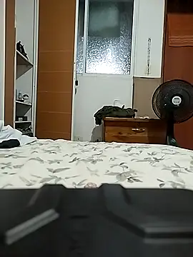 LatinaBBWLover25 online show from March 26, 2026, 4:22 am