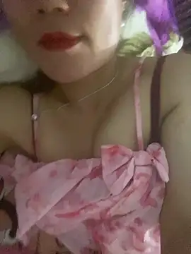 Snapshot of Pyy07 chatting on November 3, 2025, 1:15 pm Pyy07 online show from November 3, 2025, 1:15 pm