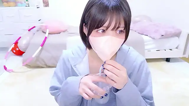 Hinata Sun online show from May 14, 2026, 12:29 am