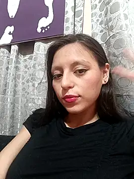 Snapshot of Lahila_ chatting on October 12, 2025, 1:12 pm Lahila online show from October 12, 2025, 1:12 pm