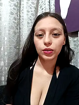 Snapshot of Lahila_ chatting on October 8, 2025, 1:23 pm Lahila online show from October 8, 2025, 1:23 pm