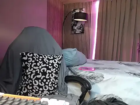 Snapshot of alex_cummer chatting on October 27, 2025, 4:52 pm alex cummer online show from October 27, 2025, 4:52 pm