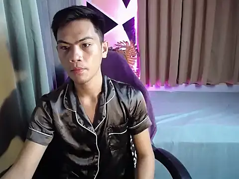 Snapshot of alex_cummer chatting on November 15, 2025, 4:00 pm alex cummer online show from November 15, 2025, 4:00 pm