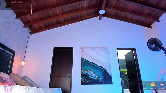 Snapshot of Sofi_Moreno chatting on November 22, 2025, 12:04 pm Sofi Moreno online show from November 22, 2025, 12:04 pm