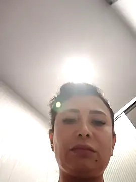 mia mancinii online show from May 18, 2026, 11:42 pm
