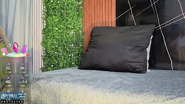 Snapshot of Kiara_Zahiri__ chatting on November 3, 2025, 11:03 am Kiara Zahiri online show from November 3, 2025, 11:03 am