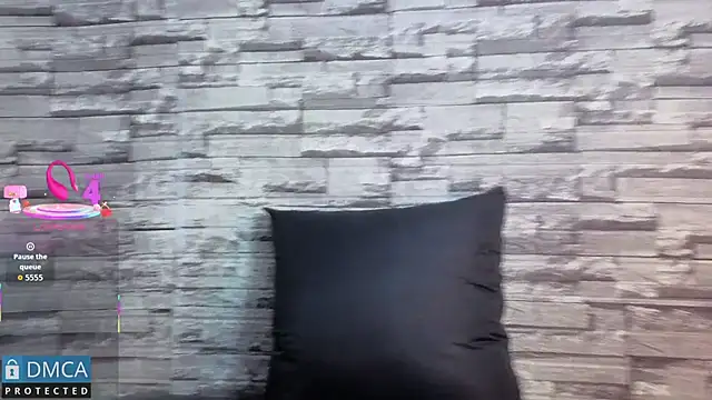 Snapshot of Kiara_Zahiri__ chatting on December 15, 2025, 10:54 am Kiara Zahiri online show from December 15, 2025, 10:54 am