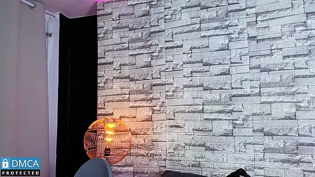 Snapshot of Kiara_Zahiri__ chatting on December 5, 2025, 10:58 am Kiara Zahiri online show from December 5, 2025, 10:58 am