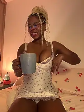 Snapshot of Sweet-Jade chatting on December 4, 2025, 9:19 am Sweet-Jade online show from December 4, 2025, 9:19 am